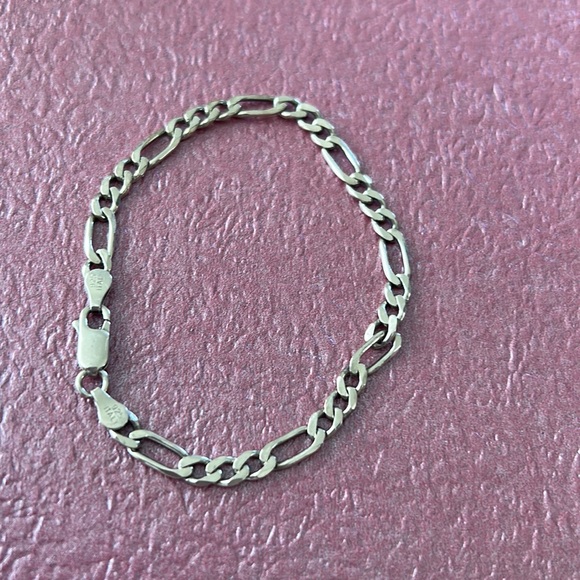 Jewelry - Lovely 925  Sterling Silver Bracelet